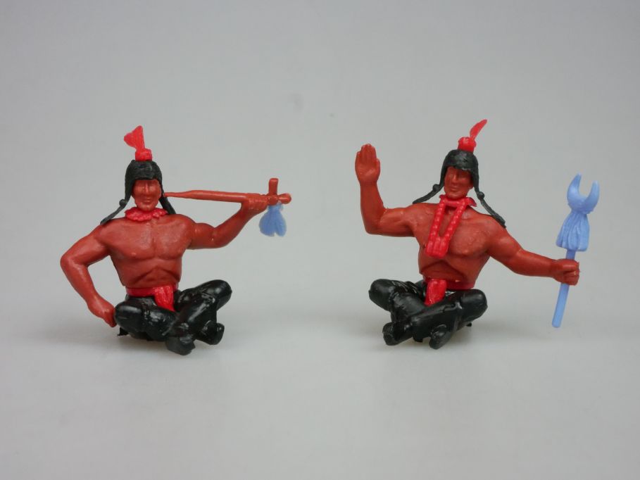 TIMPO 2 Indianer sitzend Pfeifenfeder + Stab hellblau selten Figuren 121263
