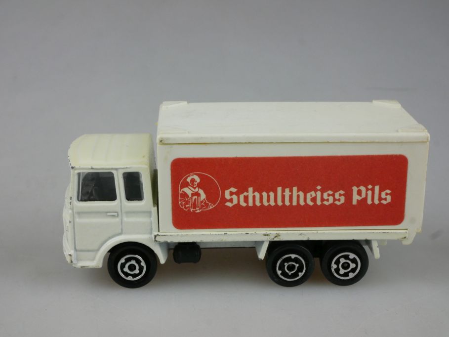 Majorette Saviem 1/100 Schultheiss Pils Made in France 119022