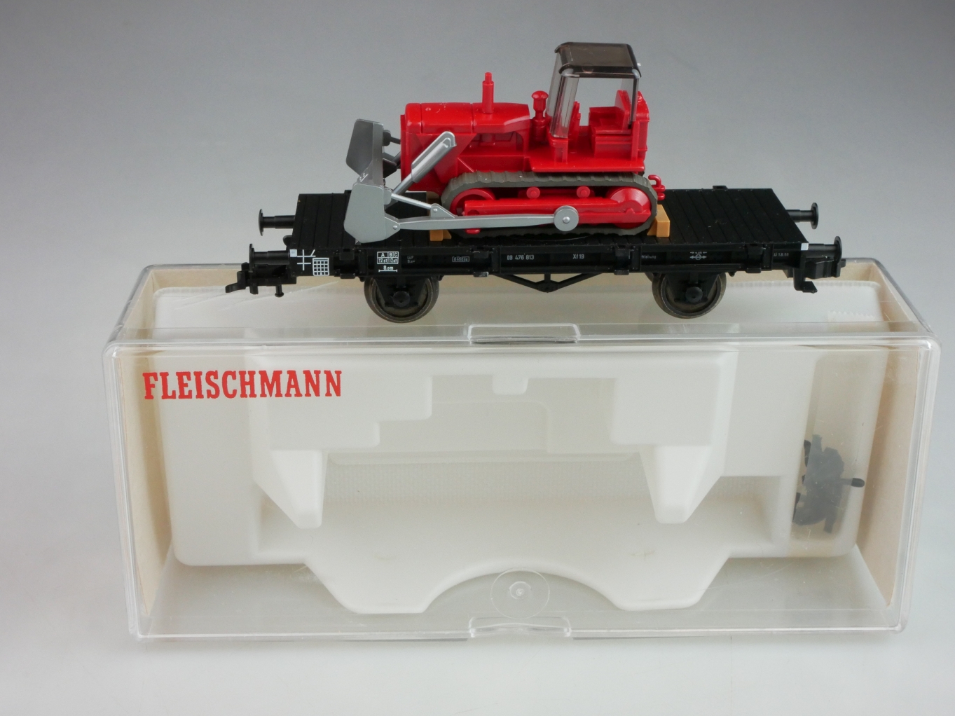 Fleischmann H0 5259 Flachwagen mit Wiking Planierraupe KKK rot + Box 120710