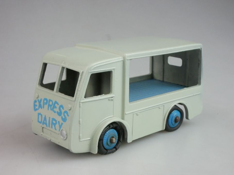 Dinky Toys N.C.B. Electric Van 30V/490 Made in England 121645