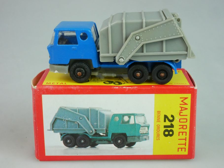Majorette 1/100 218 Bernard Benne Ordures refuse truck made in France Box 123765
