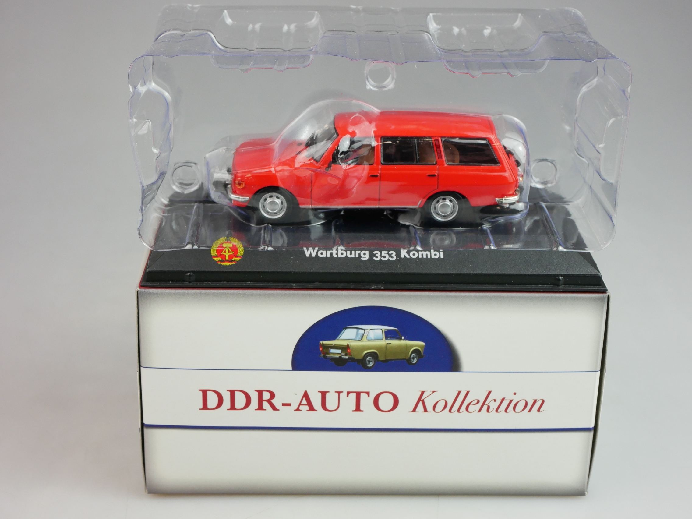Atlas 1/43 DDR-Auto Kollektion Wartburg 353 Kombi + Box
