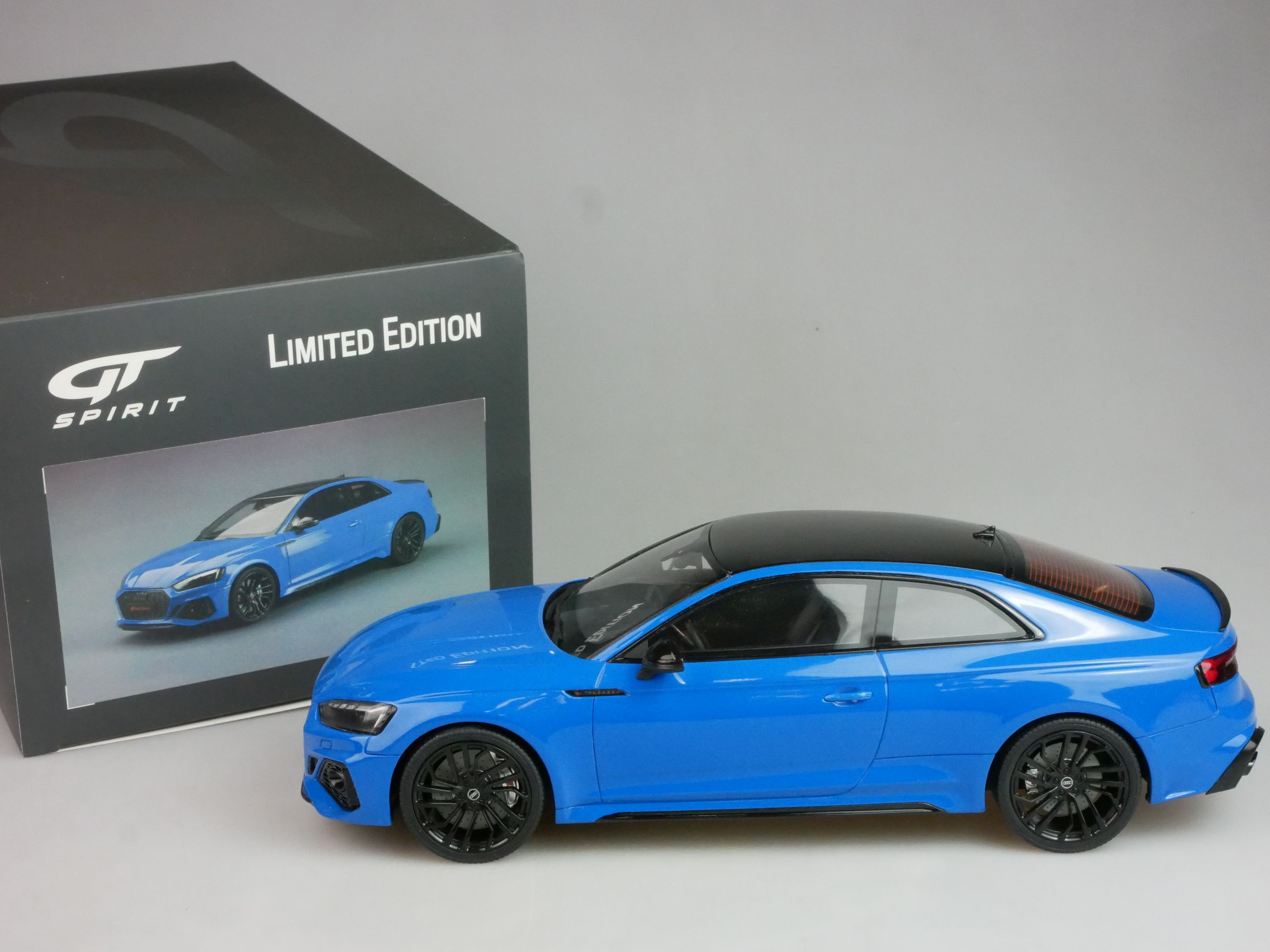 1/18 Audi RS 5 Coupe 2020 blau GT Spirit GT311 Box 125988