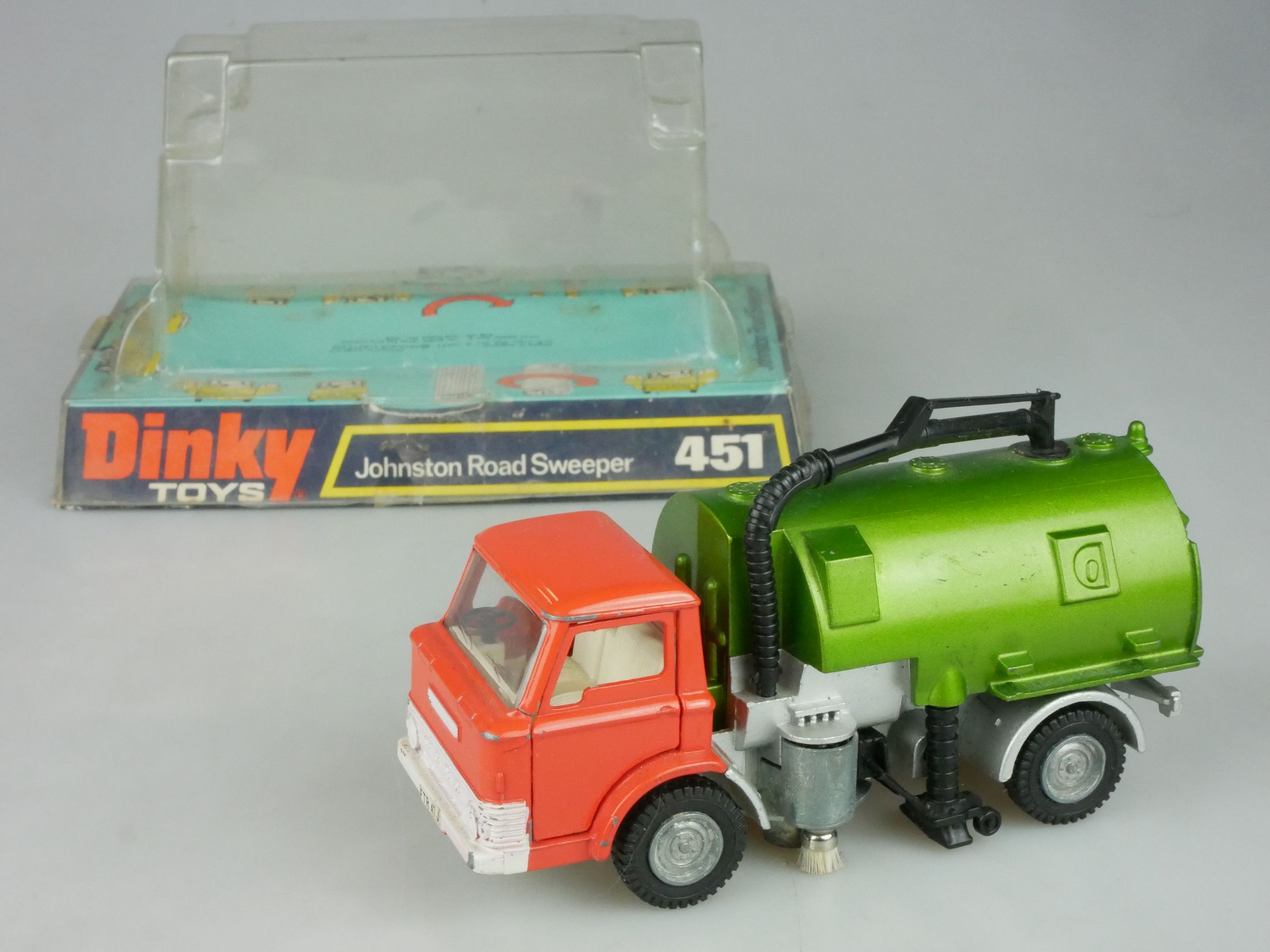 Dinky Toys 451 Johnston Road Sweeper Meccano England + Blister 126474