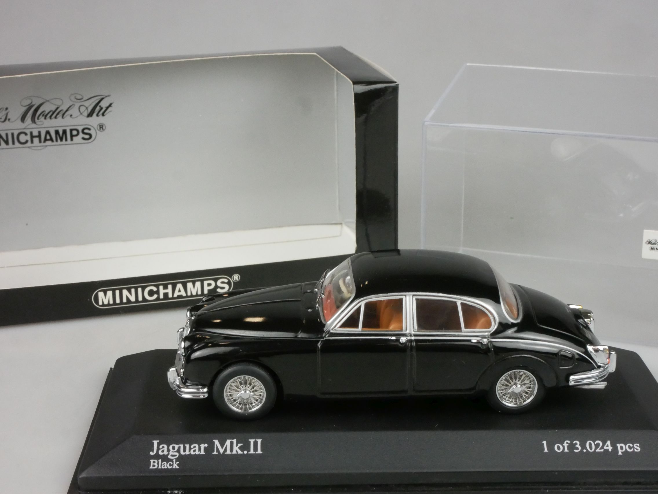 Minichamps 1/43 Jaguar MK.II 1959 Black 430130604 + Box 126257