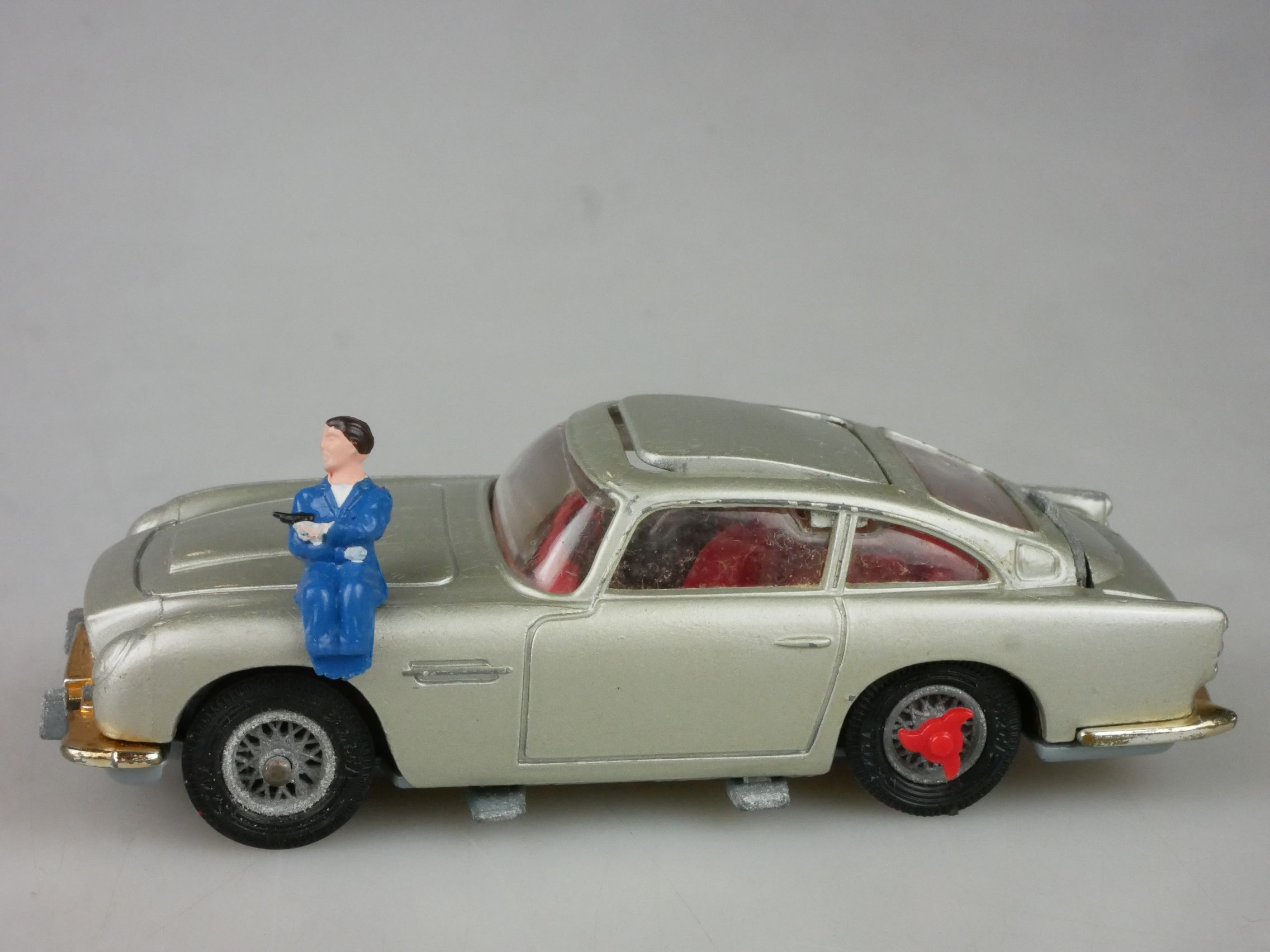 Corgi Toys 270 Aston Martin DB5 007 James Bond 1/43 126668