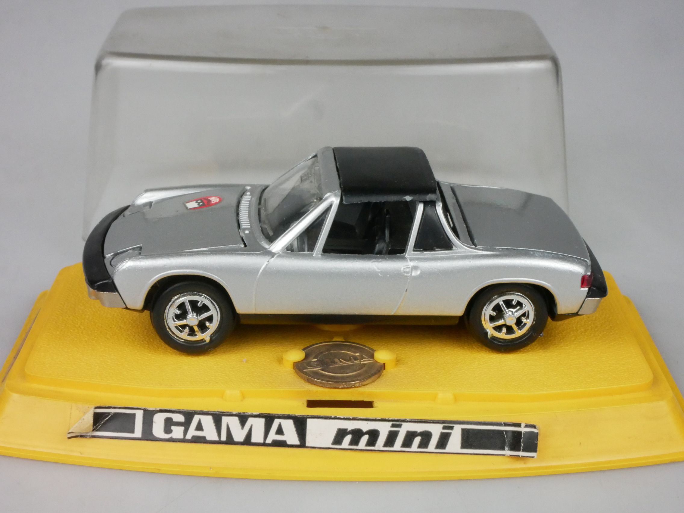 Gama Mini 1/43 VW Porsche 914 made in w. germany 9820 Vitrine 126795
