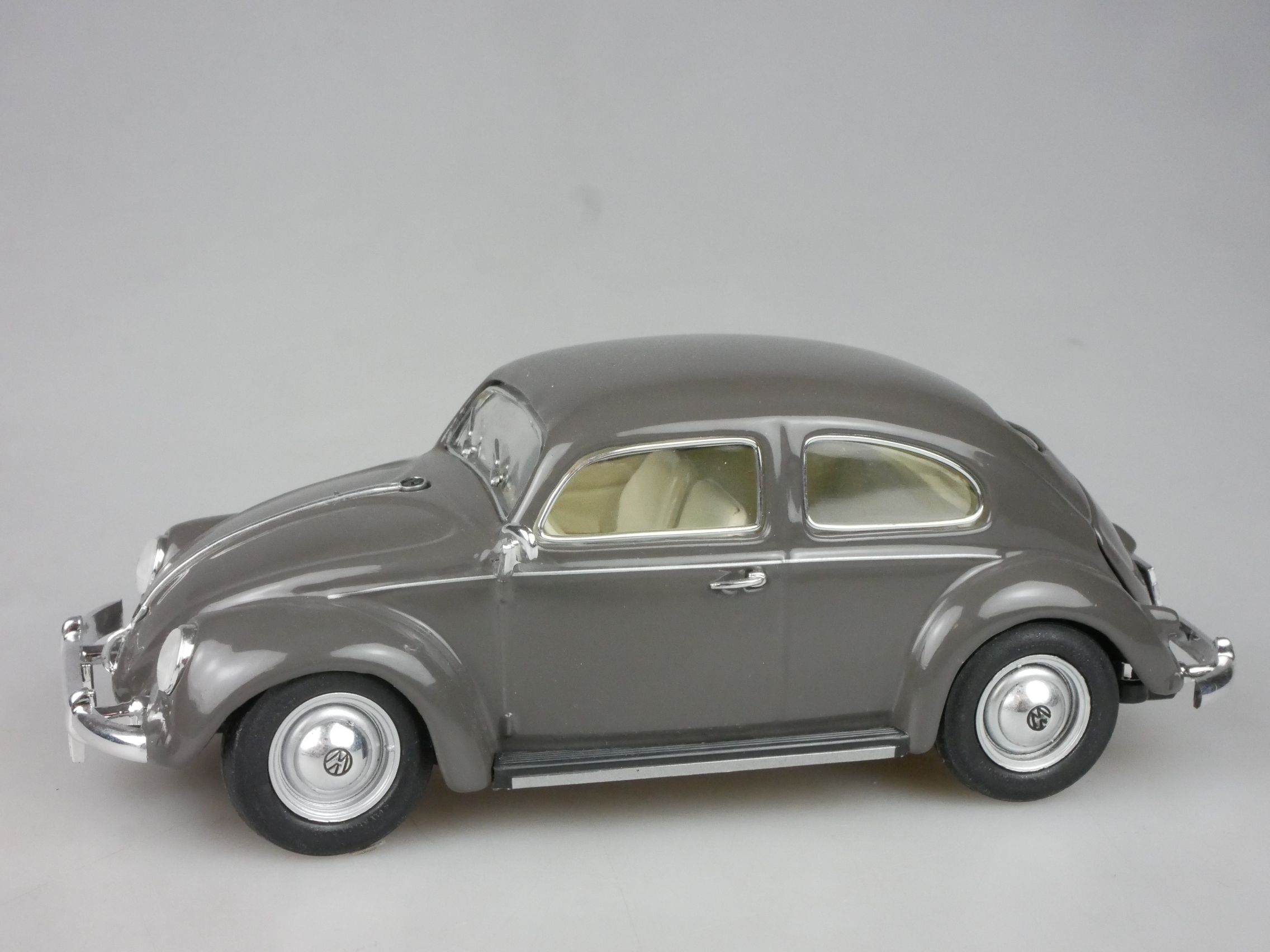 Märklin Spur 1 1/32 Volkswagen VW Käfer 13,5cm grau Metall Modell 126828